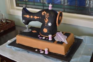 Vintage Sewing Machine Cake