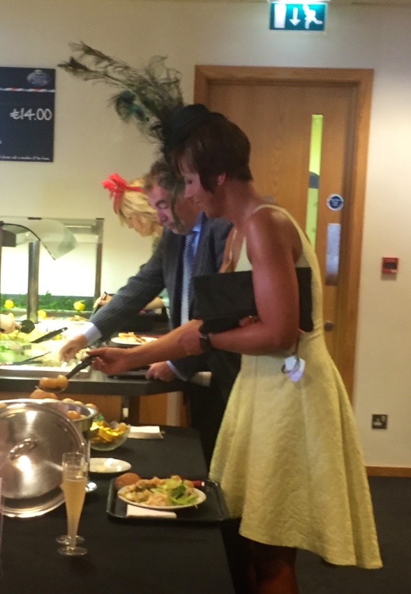 #peoplewatching #ladiesday 726