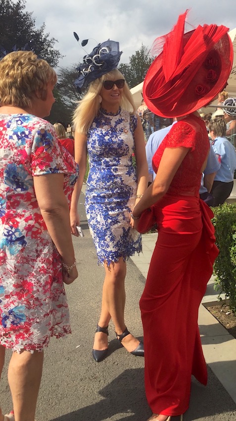 #peoplewatching #ladiesday 756